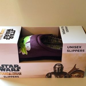 STAR WARS The Mandalorian Baby Yoda slippers. NIB. Size 12. Unisex.